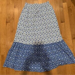 Lovely Ann Taylor LOFT Blue & White Floral Maxi Skirt Size Small